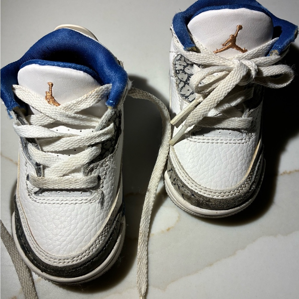 Jordan Kids White and Blue Sneakers - Picture 2 of 6